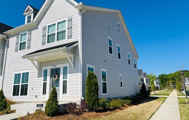 Stunning 3 bedroom 2.5 bathroom townhome in Conyers newest community! Must see!