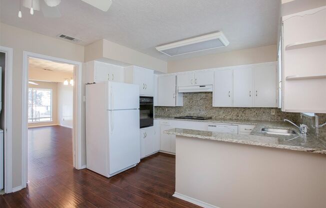 2 Bedroom, 1 Bath Duplex in Lake Highlands