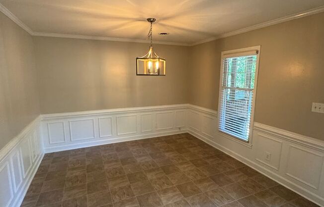 Live at the Center of Modern Conveniences & Entertainment.(500.00 off first full months rent)