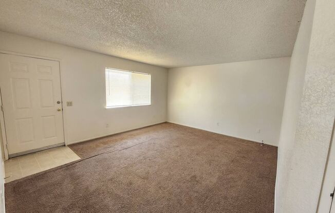 2 beds, 1 bath, $1,200