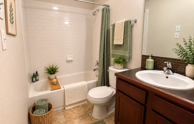 1 bed, 1 bath, 596 sqft, $1,299, Unit WIL-139