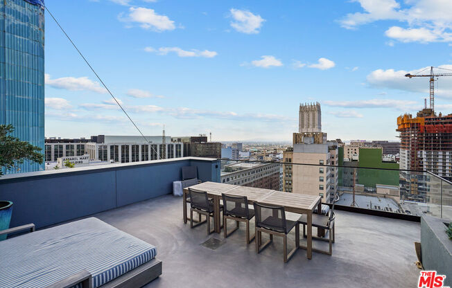 1 bed, 1 bath, 1,190 sqft, $3,200, Unit 310