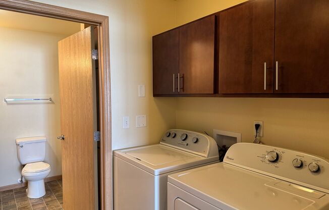 1 bed, 1 bath, 718 sqft, $985, Unit 605-307