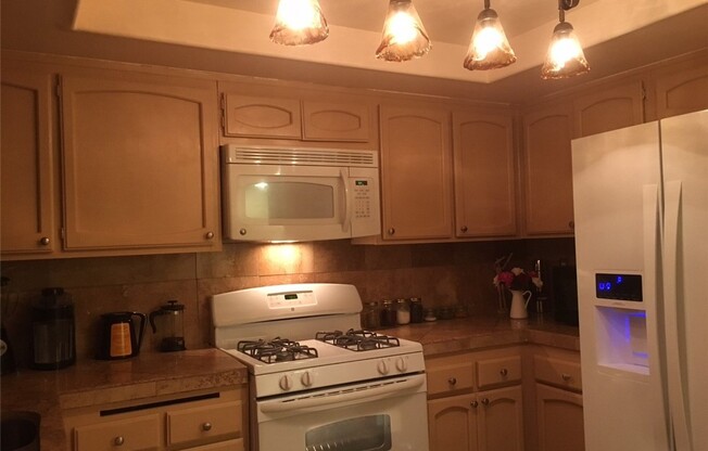 2 beds, 2.5 baths, 1,368 sqft, $2,980, Unit 506