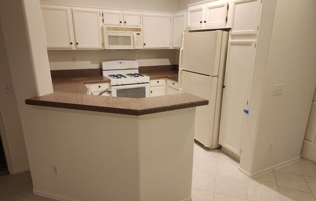 Lower unit 2 Bedroom Condo in Murrieta. Gated community. Small Pet OK.