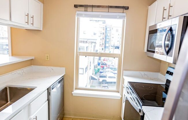 1 Bed 1 Bath Condo in Capitol Hill