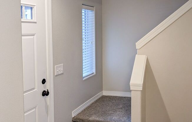 407 AND 409 MADRONA AVE SE