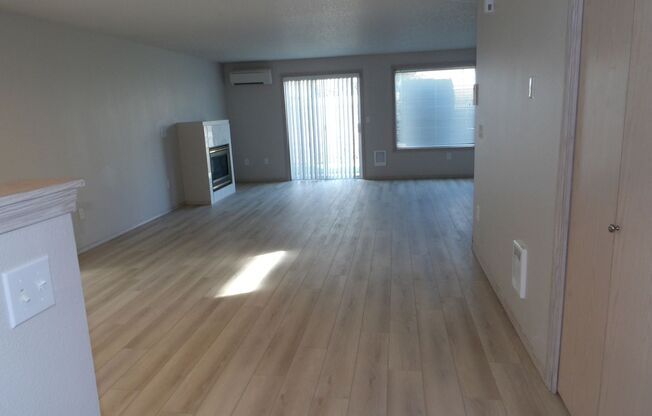 2 beds, 2.5 baths, 1,497 sqft, $2,050, Unit V98
