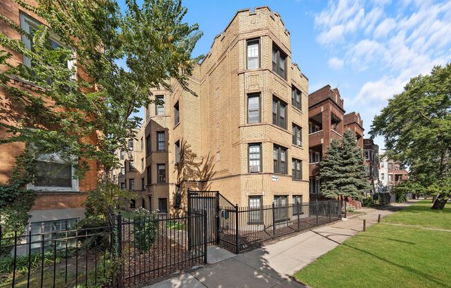 6124-28 S. Ingleside Ave.