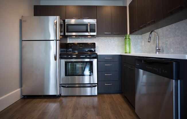 1 bed, 1 bath, 465 sqft, $1,750, Unit 328