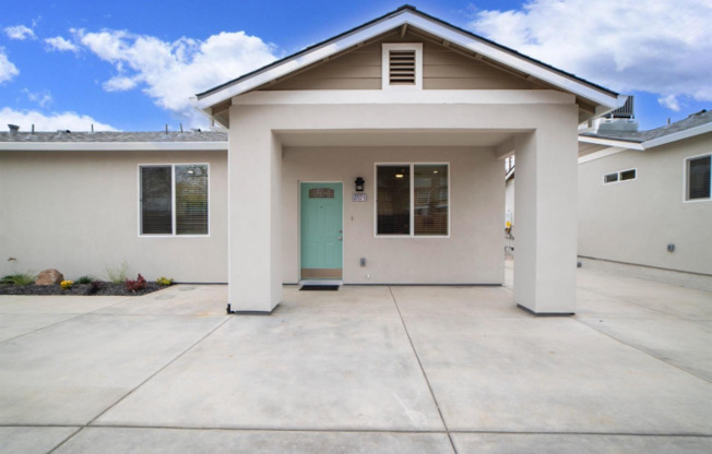 2727 RIO LINDA BLVD