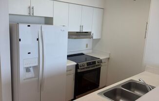 2 beds, 1 bath, $2,700, Unit UNIT 603