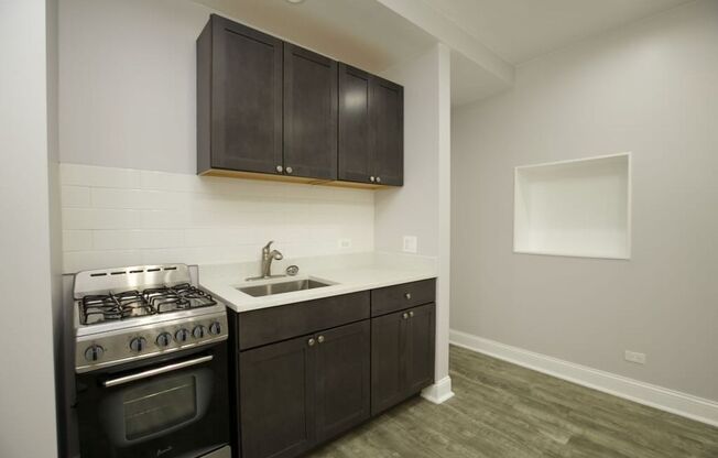 Studio, 1 bath, $995, Unit 101