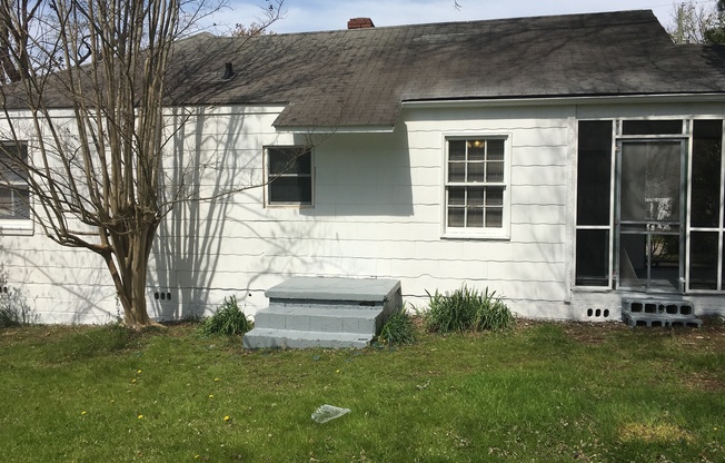 3 beds, 1 bath, $1,550