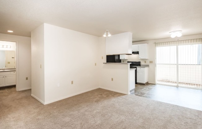 Elmonica Court vacant 2x1 kitchen and dining room, Beaverton, OR , 97006