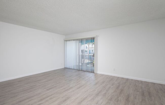 1 bed, 1 bath, 844 sqft, $2,595, Unit 306