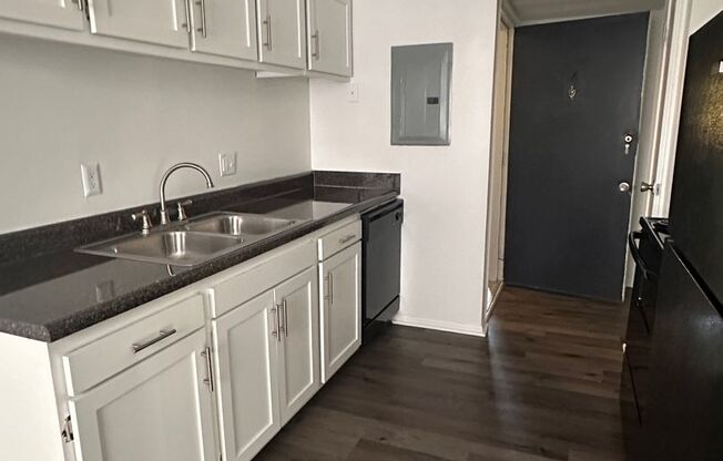 2 beds, 1 bath, 900 sqft, $941, Unit 209 A