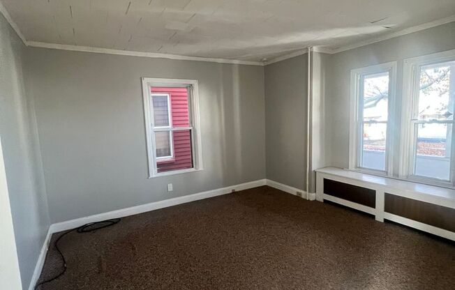 3 beds, 1 bath, $1,949