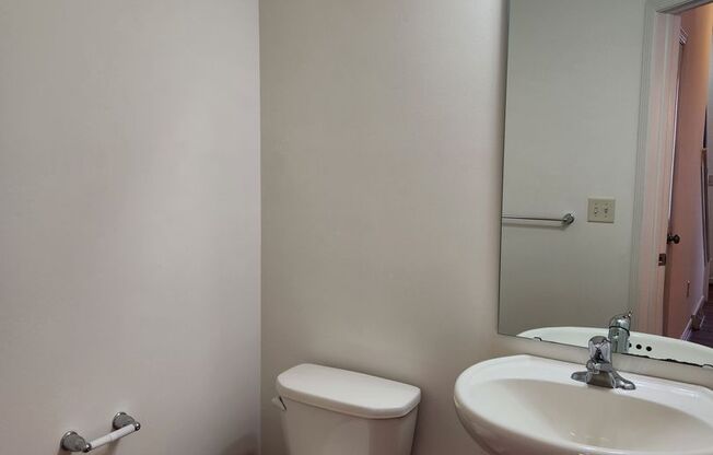 2 beds, 2.5 baths, 1,316 sqft, $1,965, Unit SU10_104