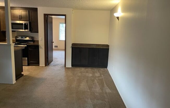 1 bed, 1 bath, 630 sqft, $1,400, Unit 301