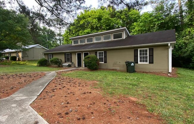 111/113 Loblolly Dr