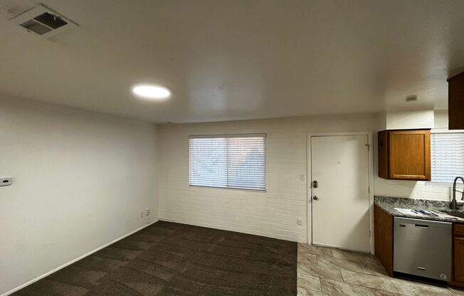 2 beds, 1 bath, $1,195, Unit 265-13