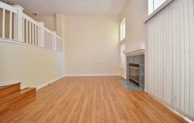 $3550 / 3 BR GORGEOUS PARKMONT TOWNHOME CLOSE TO BART