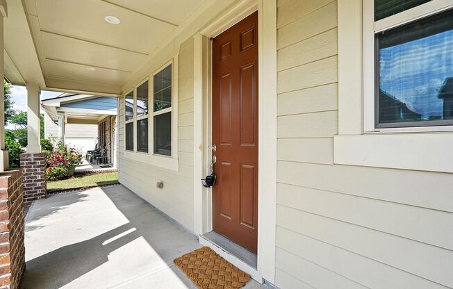 AVAILABLE NOW!-BUNGALOW STYLE HOME -JUST BEAUTIFUL!