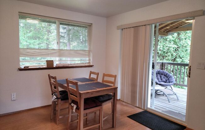 3 Bedroom Home in Convenient Central Kitsap Location!