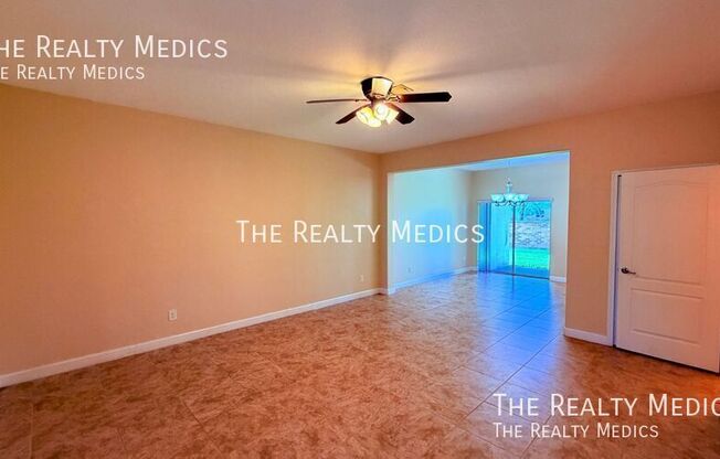 2832 ADELAIDE CT
