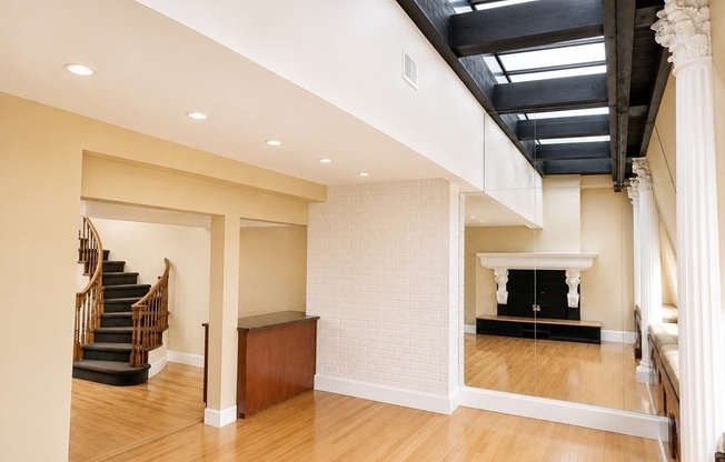 3 beds, 2 baths, 1,250 sqft, $5,500, Unit F-6