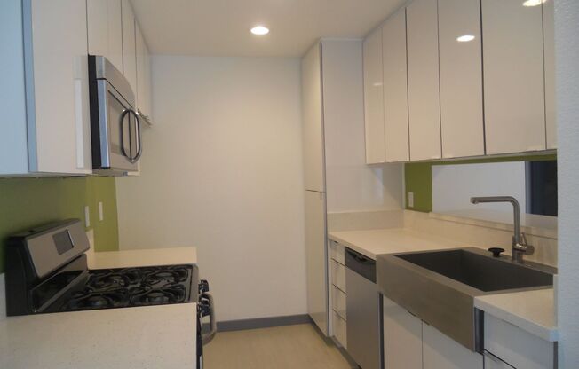 1 bed, 1 bath, 676 sqft, $2,550, Unit 131-21