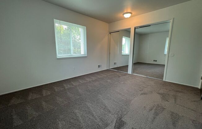 2 beds, 1 bath, 850 sqft, $1,345, Unit 907