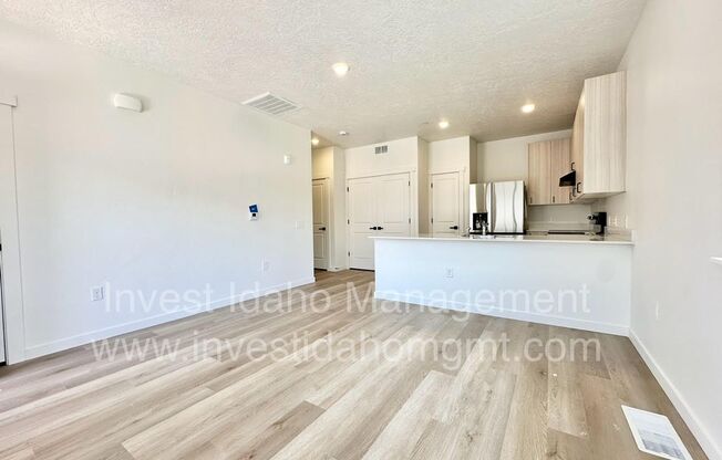 1 bed, 1 bath, 712 sqft, $1,275