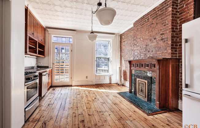 558 2 ST