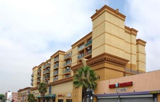 5411 HOLLYWOOD BLVD