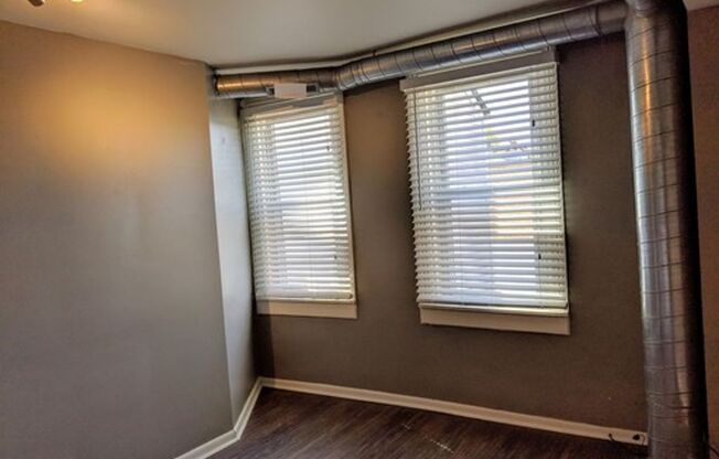 3 beds, 2 baths, $1,550, Unit RU