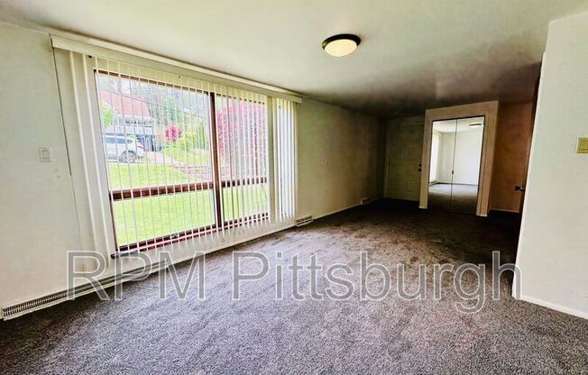 419 WOODLAND RD