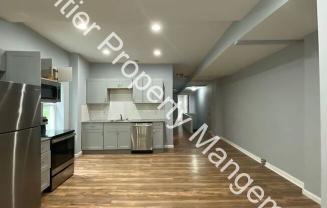 2 beds, 2 baths, 1,000 sqft, $995, Unit 2726 Miami St C