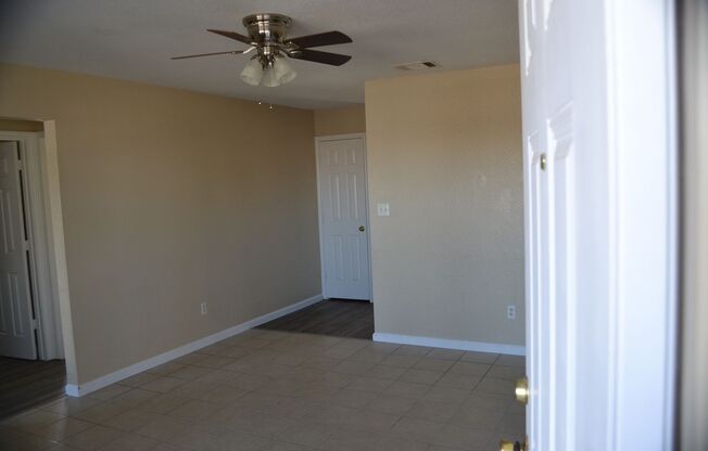 3 beds, 2 baths, 1,134 sqft, $900, Unit 3410 Cantabrian Dr. - A