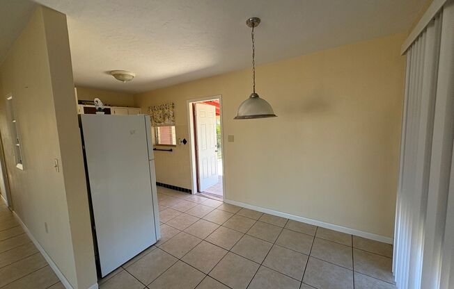 3 beds, 1 bath, $1,650