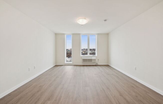 Studio, 1 bath, 425 sqft, $2,025, Unit 4M