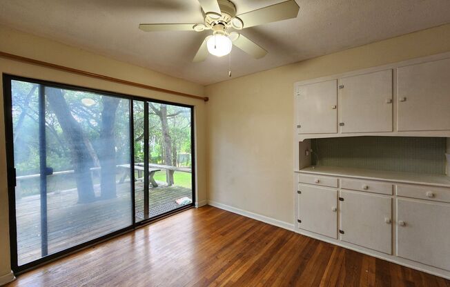 3 beds, 1 bath, $1,550