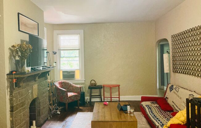 Beautiful Townhome on Quiet Street in the Heart of the War Streets available August 1st!