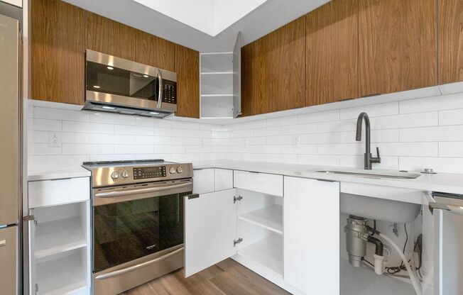 1 bed, 1 bath, 524 sqft, $1,395, Unit 506
