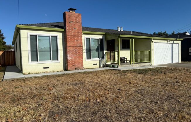Updated 3BD + Bonus Room/2BA Glenmoor Ranch with Endless Charm & Possibility!