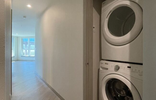 2 beds, 2 baths, 1,036 sqft, $3,095, Unit 505