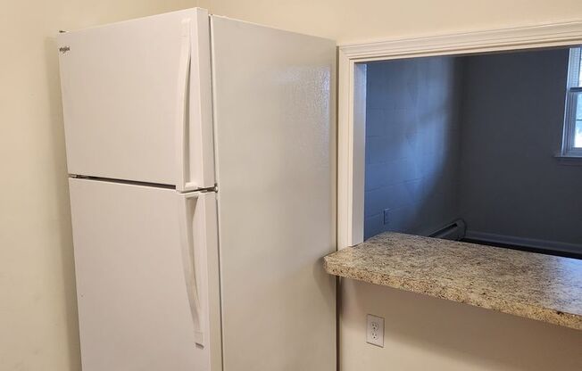 1 bed, 1 bath, 682 sqft, $1,265, Unit GL25009