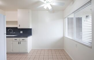 1 bed, 1 bath, 700 sqft, $1,595