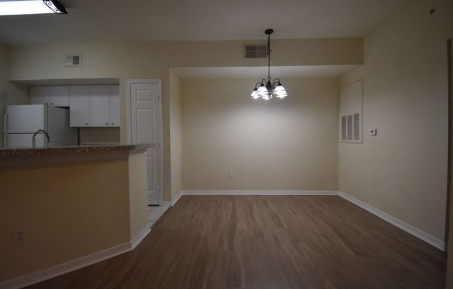 Azur at Metrowest - 1 bed/1 bath - AVAILABLE APRIL 18th!